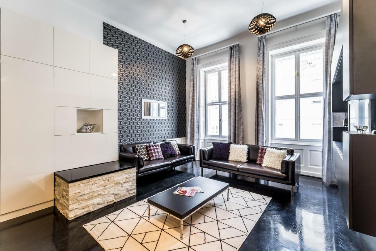 Bpr B&W Elegant Home Boedapest Buitenkant foto