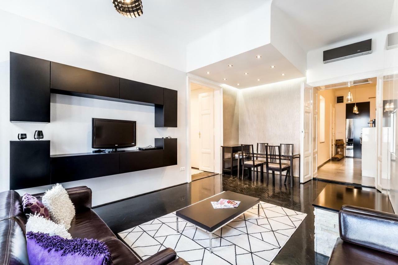 Bpr B&W Elegant Home Boedapest Buitenkant foto